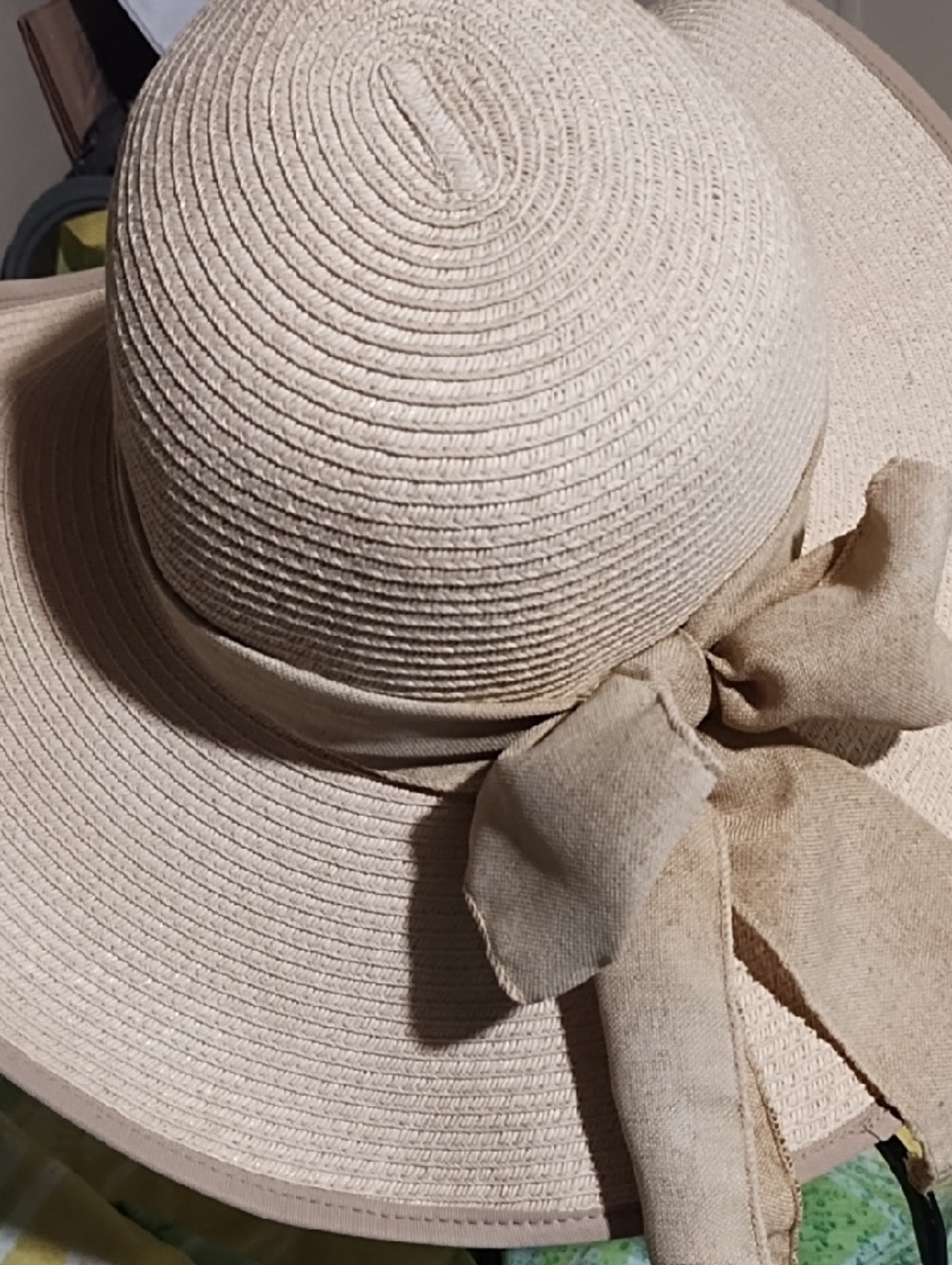Wide Brim Straw Sun Hat with Decorative Bow - Natural Like New. OSFM. - Picture 9 of 13